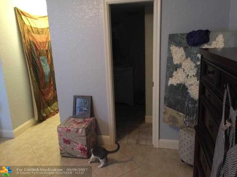 7175 Orange 115H, Davie, FL 33314