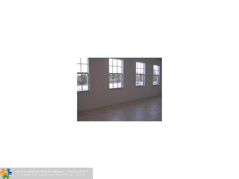 6989 N Lakeside Cir 226, Davie, FL 33314