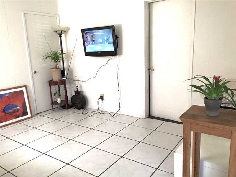4251 Southwest 54th Ave, Davie, FL 33314