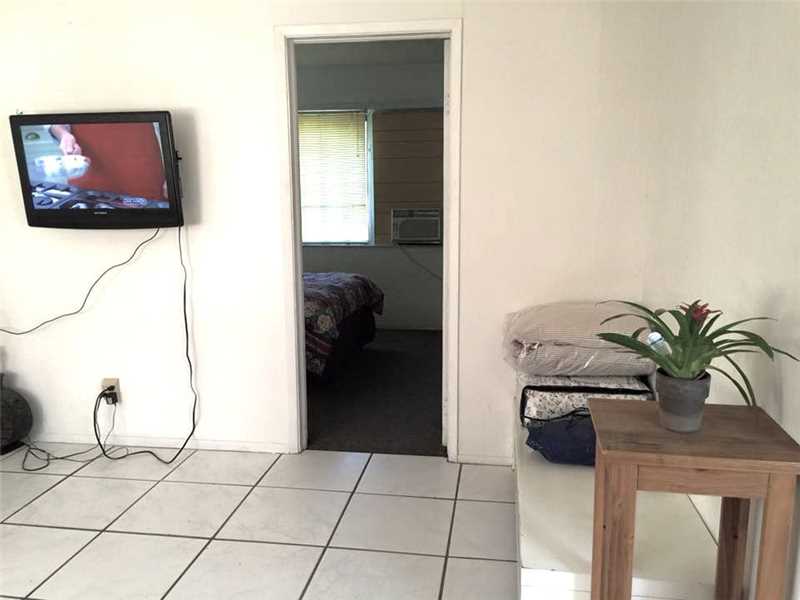 4251 Southwest 54th Ave, Davie, FL 33314