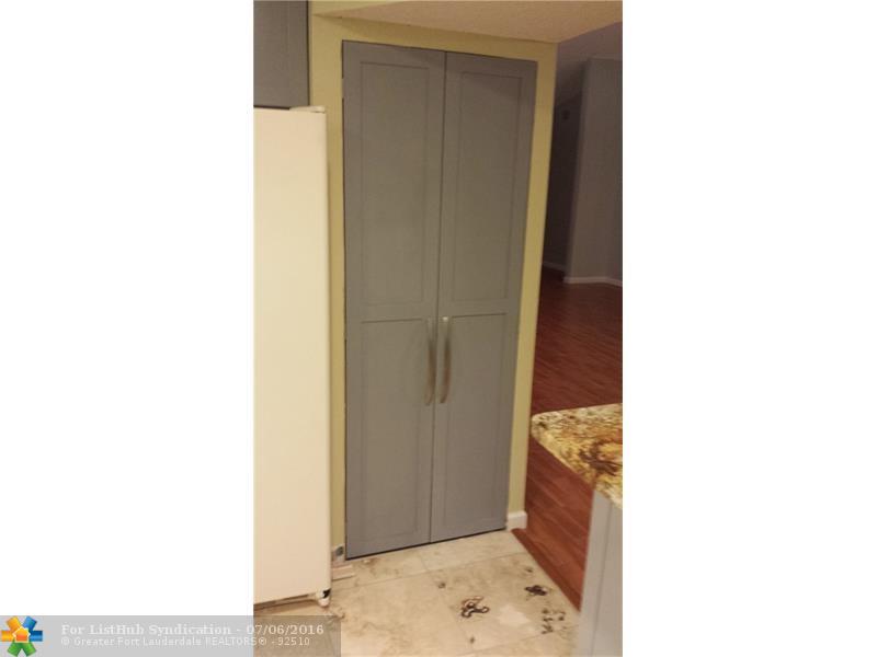 7540 SW 28th St 49, Davie, FL 33314