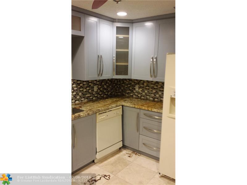 7540 SW 28th St 49, Davie, FL 33314