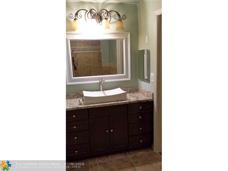 7540 SW 28th St 49, Davie, FL 33314