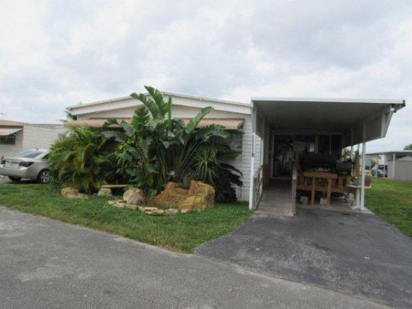 Everglades Lakes3297 SW 50TH LANEDavie, FL 33314