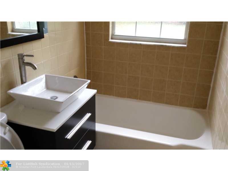 423 SW 11th Ct, Fort Lauderdale, FL 33315
