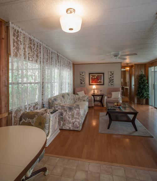 Lauder Lakes Manufactured Home Community3001 SW 18th Terrace #129Fort Lauderdale, FL 33315