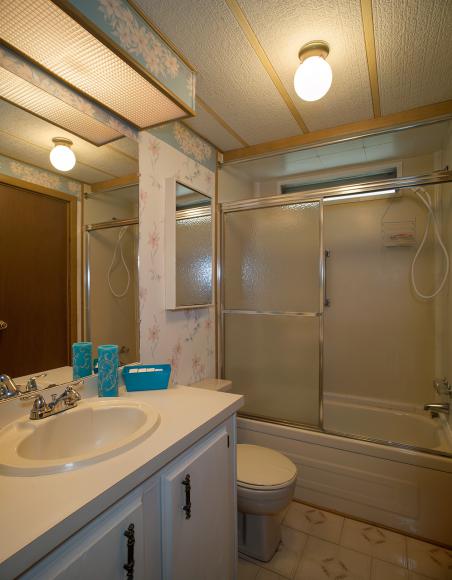 Lauder Lakes Manufactured Home Community3001 SW 18th Terrace #129Fort Lauderdale, FL 33315