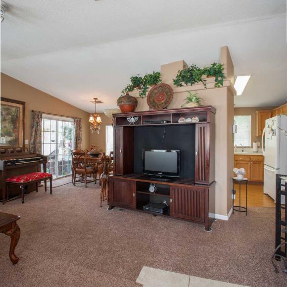 Lauder Lakes Manufactured Home Community3001 SW 18th Terrace #160Fort Lauderdale, FL 33315