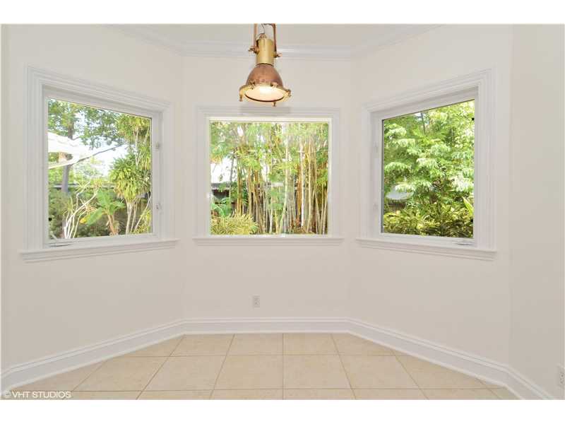 805 Southwest 18th Ct, Fort Lauderdale, FL 33315
