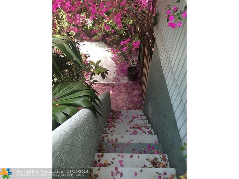 324 SW 16th St, Fort Lauderdale, FL 33315