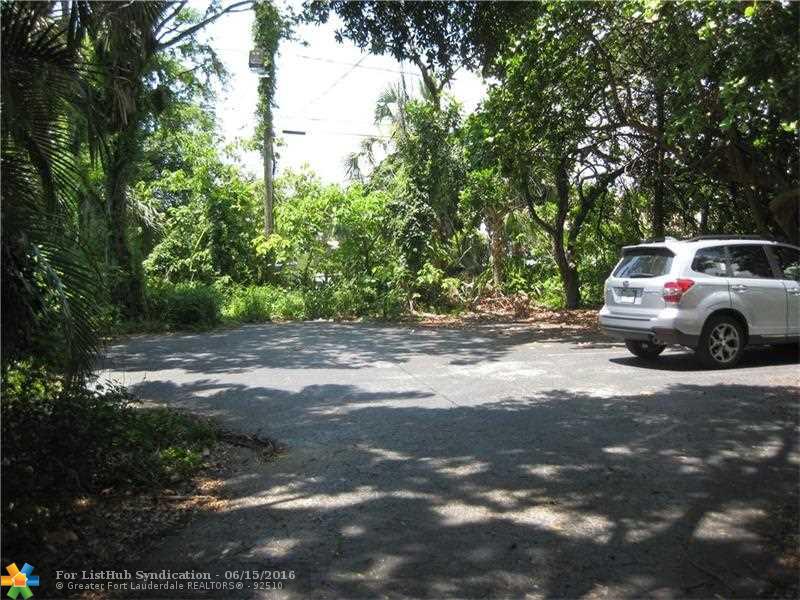 300 SE 19th St, Fort Lauderdale, FL 33316