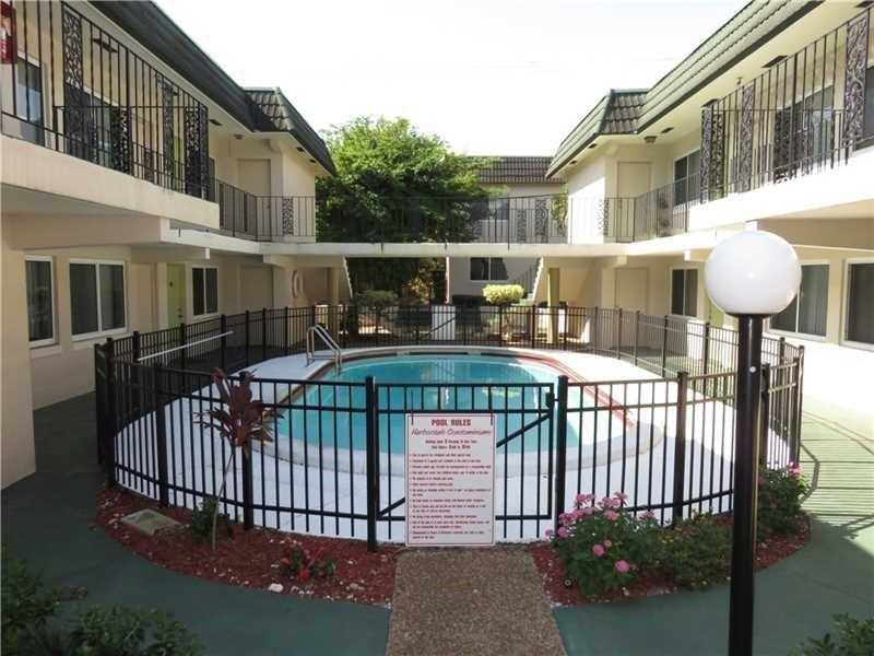 1010 Southeast 15th St, Fort Lauderdale, FL 33316