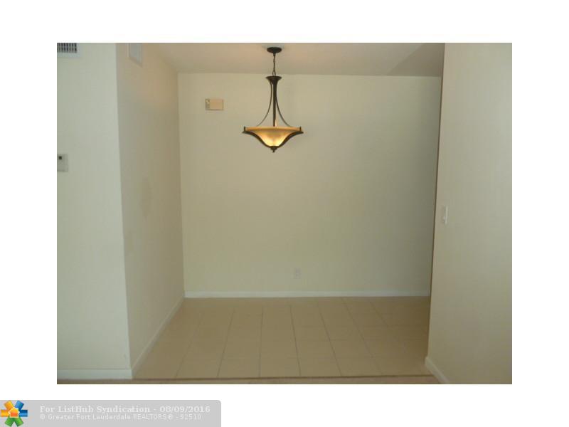 2426 SE 17th St 207A, Fort Lauderdale, FL 33316