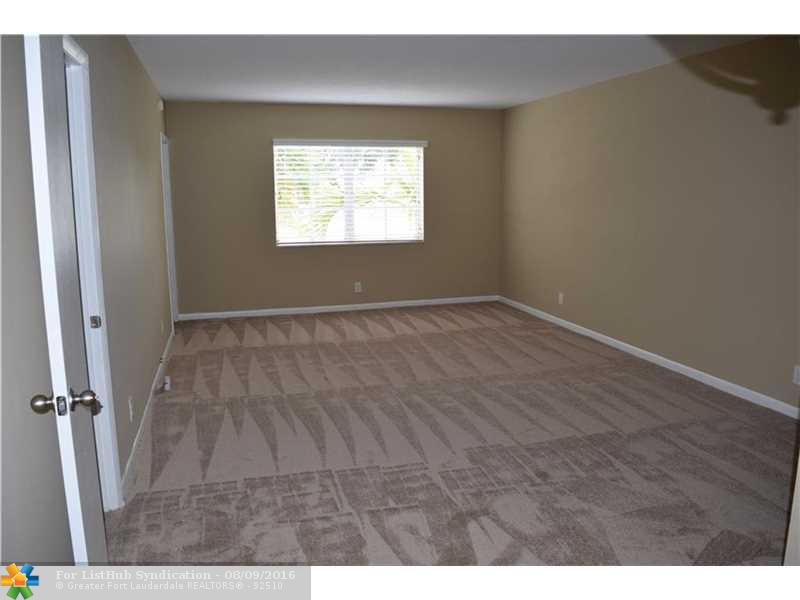 2426 SE 17th St 207A, Fort Lauderdale, FL 33316