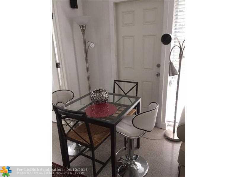 1050 SE 14th Pl 15D, Fort Lauderdale, FL 33316