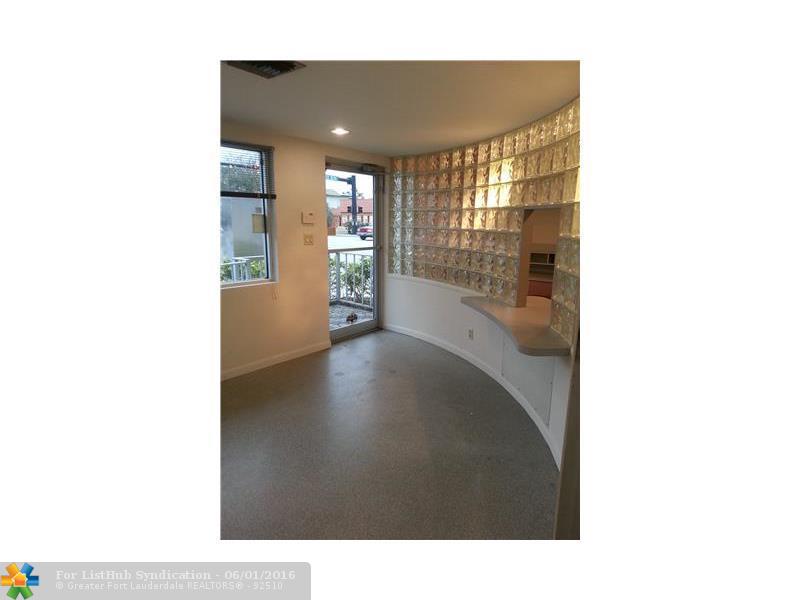 220 SE 12th St, Fort Lauderdale, FL 33316