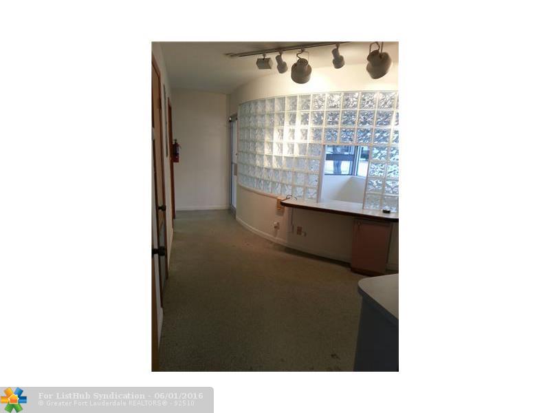 220 SE 12th St, Fort Lauderdale, FL 33316