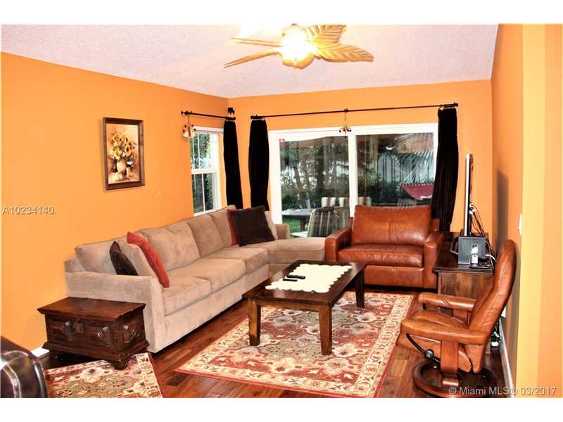 7536 Northwest 3rd Ct, Plantation, FL 33317