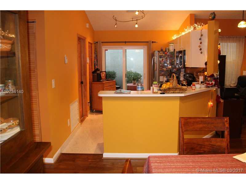 7536 Northwest 3rd Ct, Plantation, FL 33317