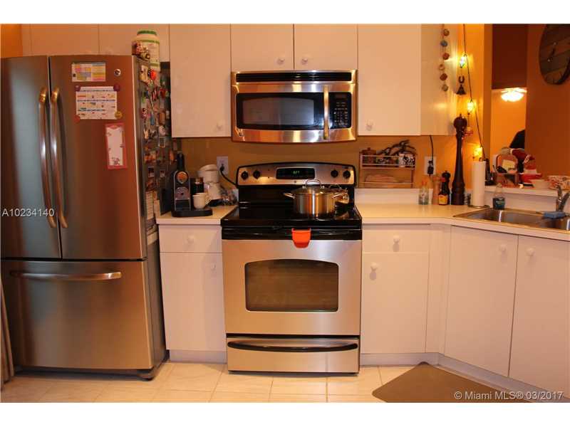 7536 Northwest 3rd Ct, Plantation, FL 33317