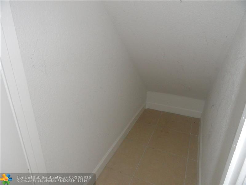 4615 NW 9th Dr 4615, Plantation, FL 33317