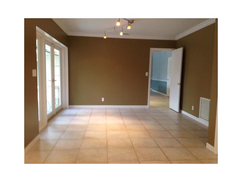 161El Dorado Pkwy, Plantation, FL 33317