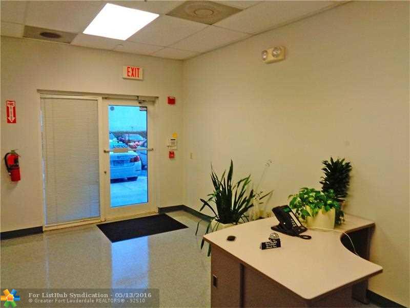 7050 S State Rd. 7 16, Davie, FL 33317