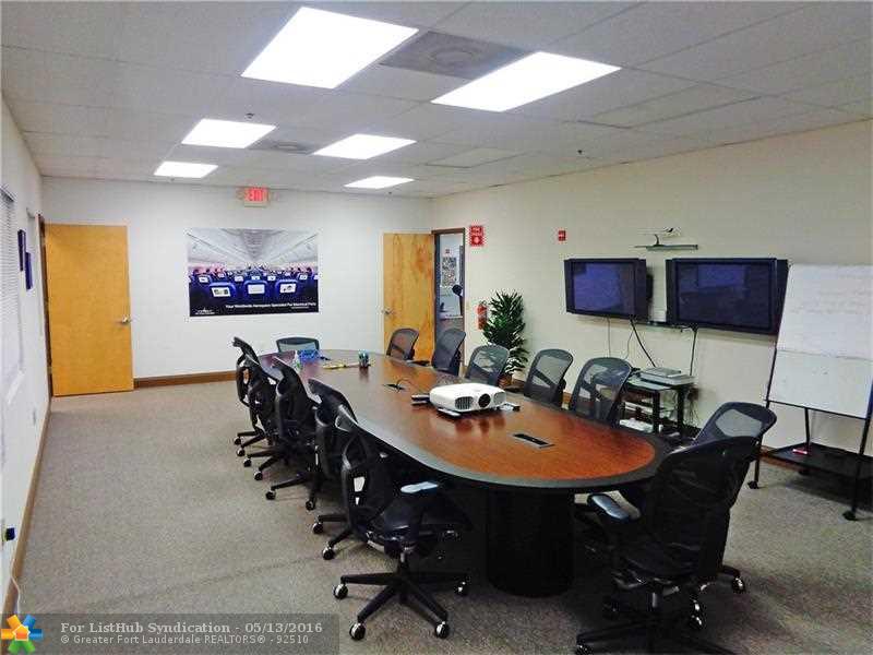 7050 S State Rd. 7 16, Davie, FL 33317