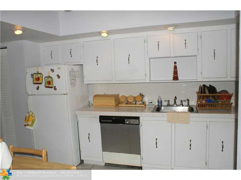 5850 NW 57th Ave, Tamarac, FL 33319