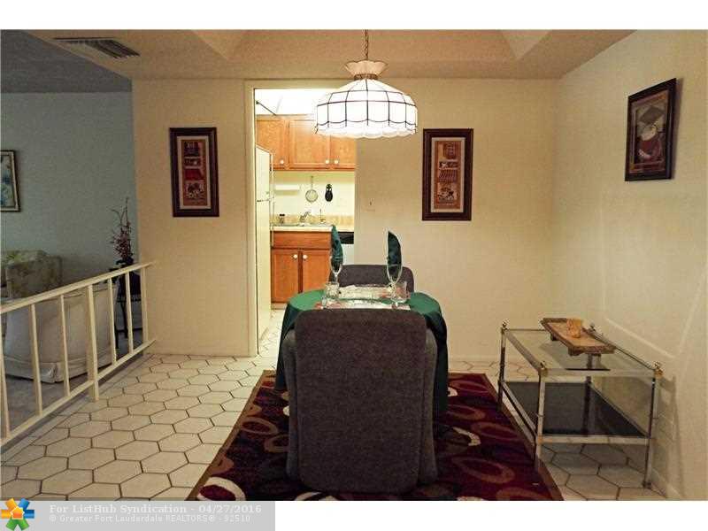 3760 Inverrary Dr 3U, Lauderhill, FL 33319