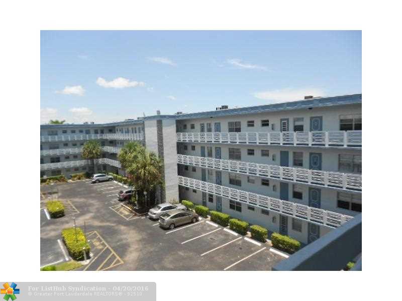 4050 NW 42nd Ave 413, Lauderdale Lakes, FL 33319