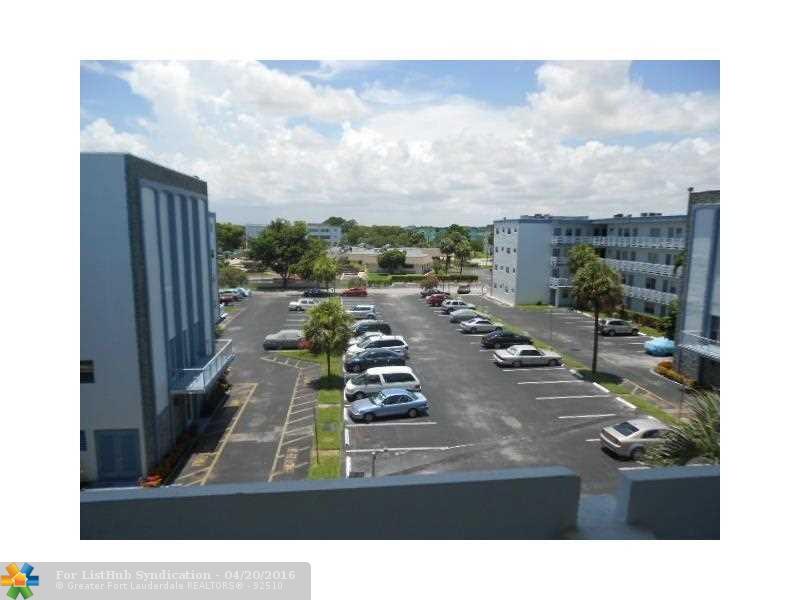4050 NW 42nd Ave 413, Lauderdale Lakes, FL 33319