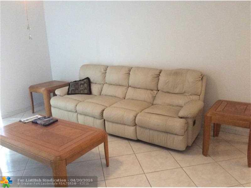 4050 NW 42nd Ave 413, Lauderdale Lakes, FL 33319
