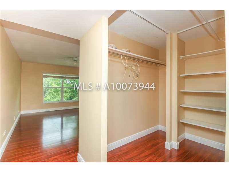 3690Inverrary Dr, Lauderhill, FL 33319