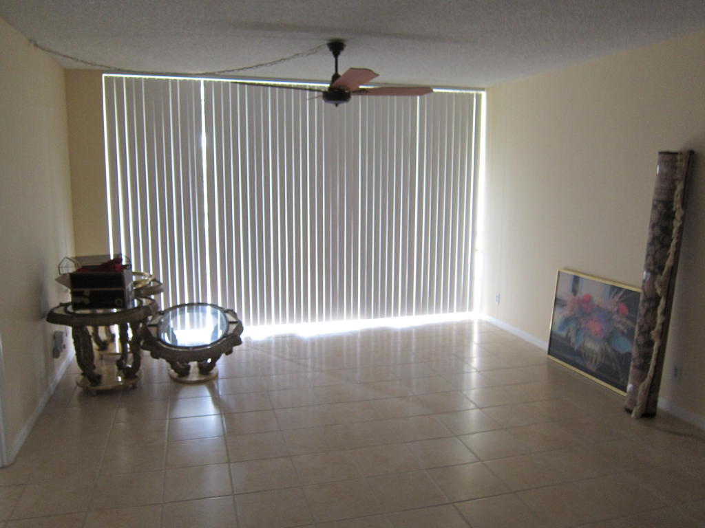 7080 Environ Boulevard, Lauderhill, FL 33319