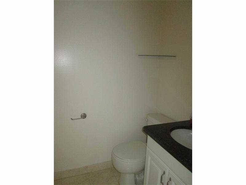 4174Inverrary Dr, Lauderhill, FL 33319