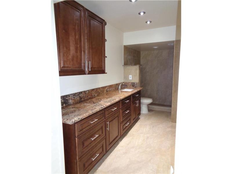 6101 North Falls Circle Dr, Lauderhill, FL 33319
