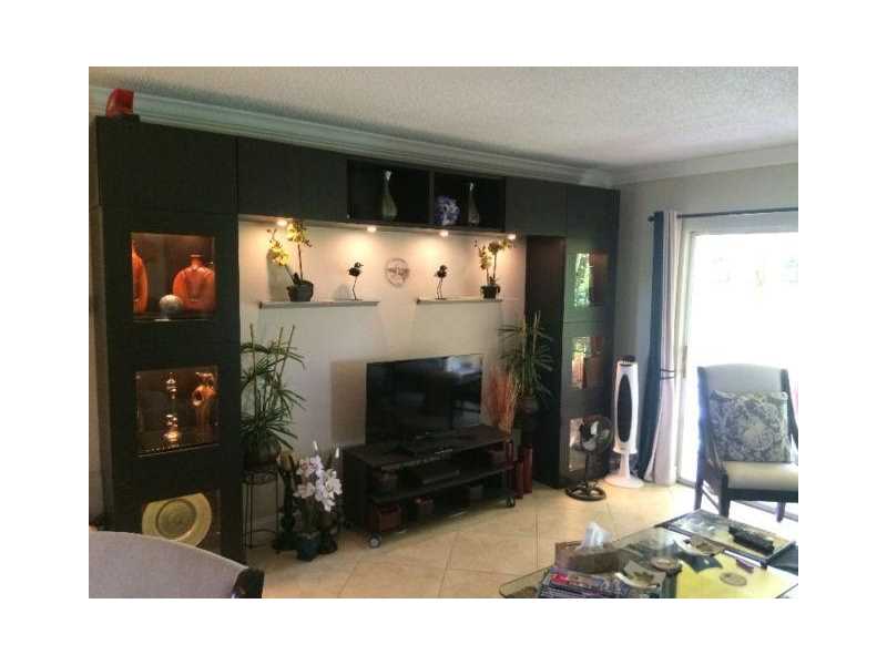 Address Not Available, Lauderdale Lakes, FL 33319