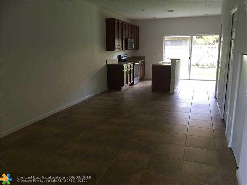 5906 WOODLANDS BLVD 5906, Tamarac, FL 33319
