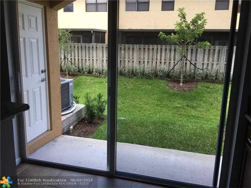 5906 WOODLANDS BLVD 5906, Tamarac, FL 33319