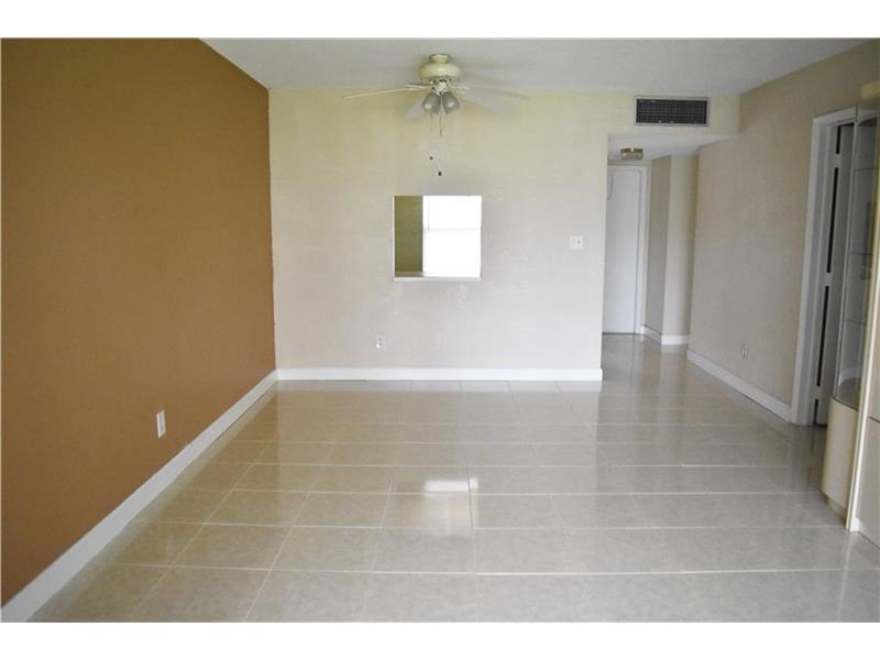 6161 Northwest 57th Ct, Tamarac, FL 33319