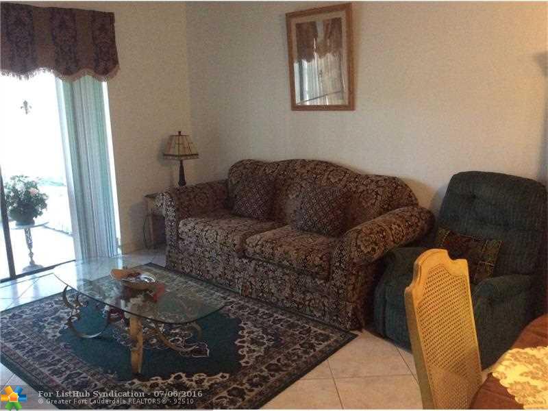 4281 NW 41st St 211, Lauderdale Lakes, FL 33319