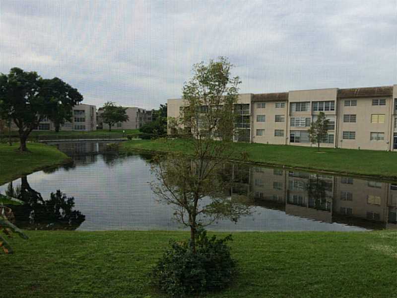 6051 NW 61 Avenue #210, Tamarac, FL 33319