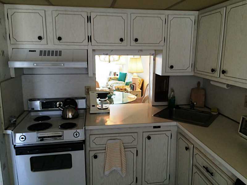 6051 NW 61 Avenue #210, Tamarac, FL 33319