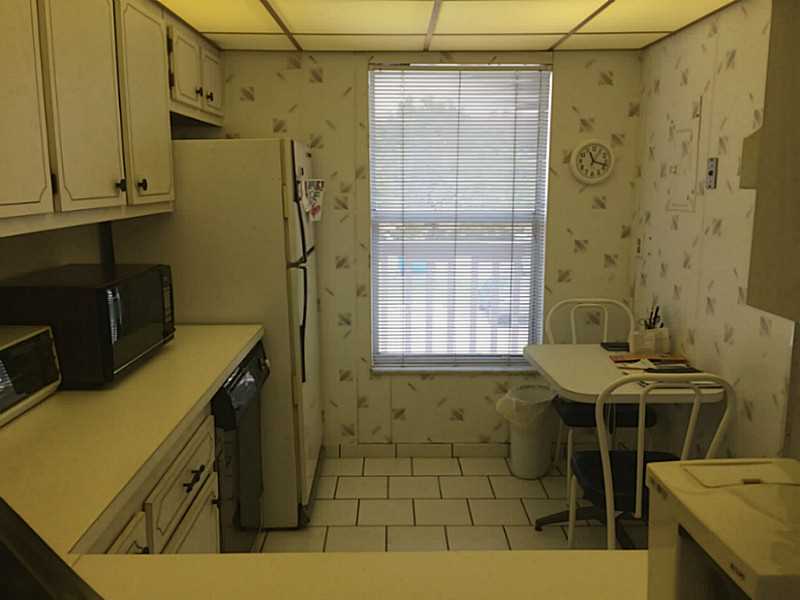 6051 NW 61 Avenue #210, Tamarac, FL 33319