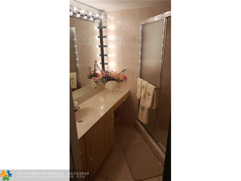 4980 E Sabal Palm Blvd 221, Tamarac, FL 33319