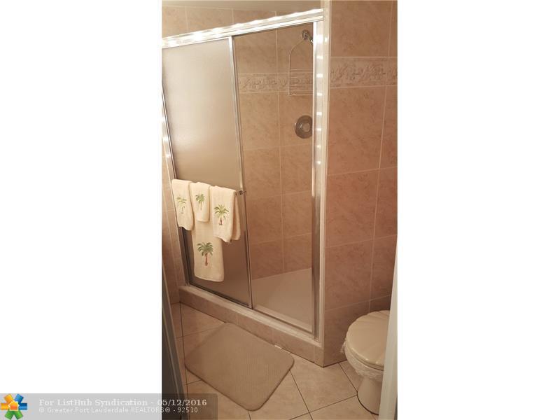 4980 E Sabal Palm Blvd 221, Tamarac, FL 33319