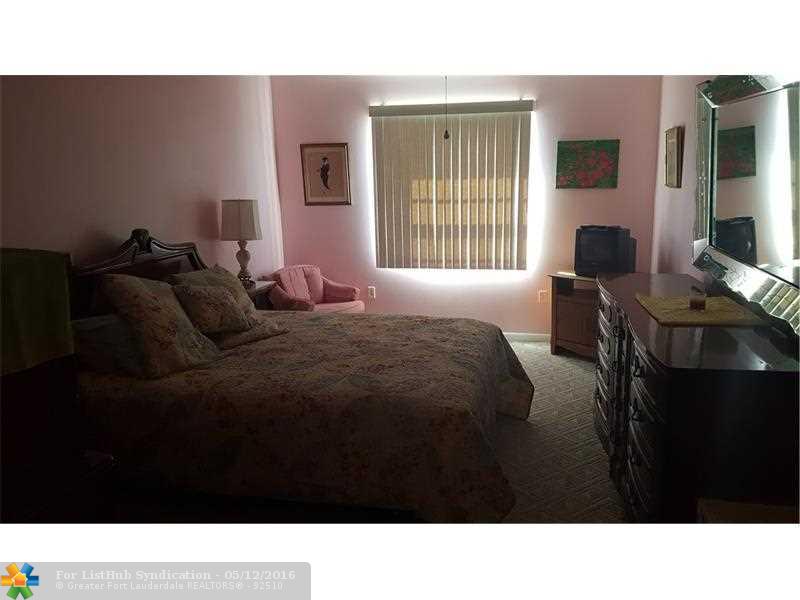 4980 E Sabal Palm Blvd 221, Tamarac, FL 33319