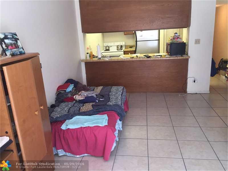 3690 Inverrary Dr 3M, Lauderhill, FL 33319