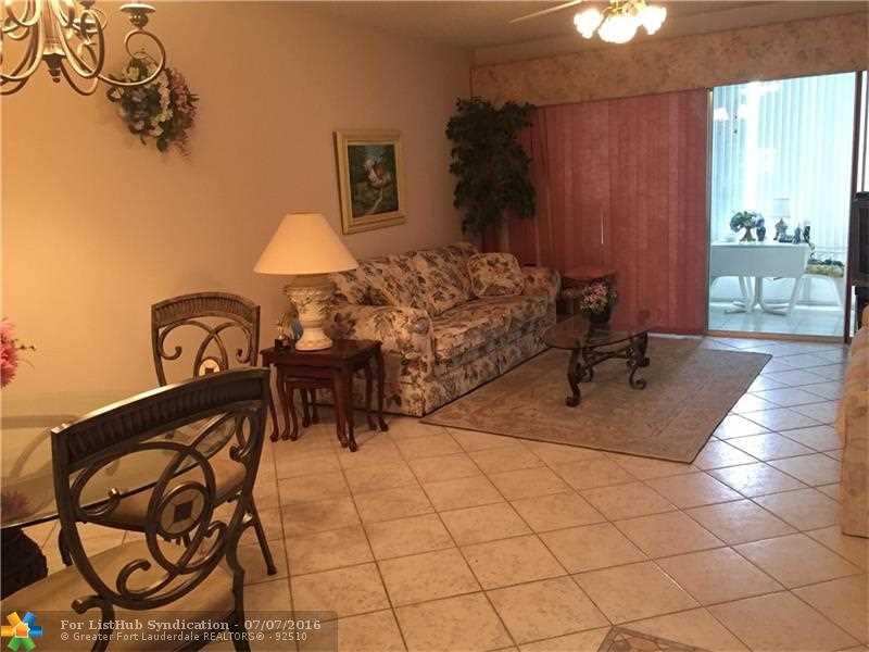 4701 NW 34th St 414, Lauderdale Lakes, FL 33319